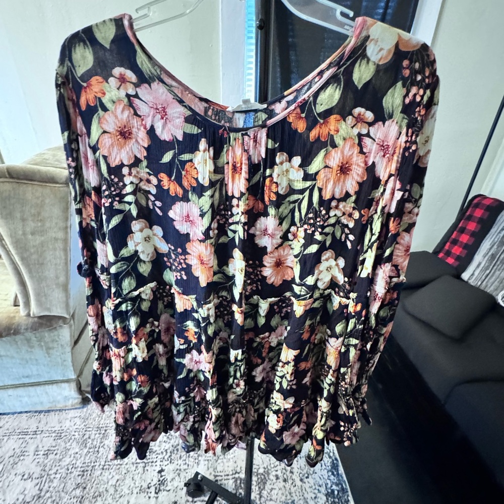 Floral Elegance Women's Blouse